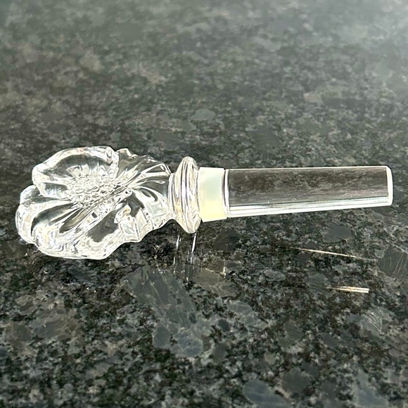 MIKASA Vintage Floral Poppy Crystal Clear Wine bottle stopper flower Like new - Picture 3 of 10